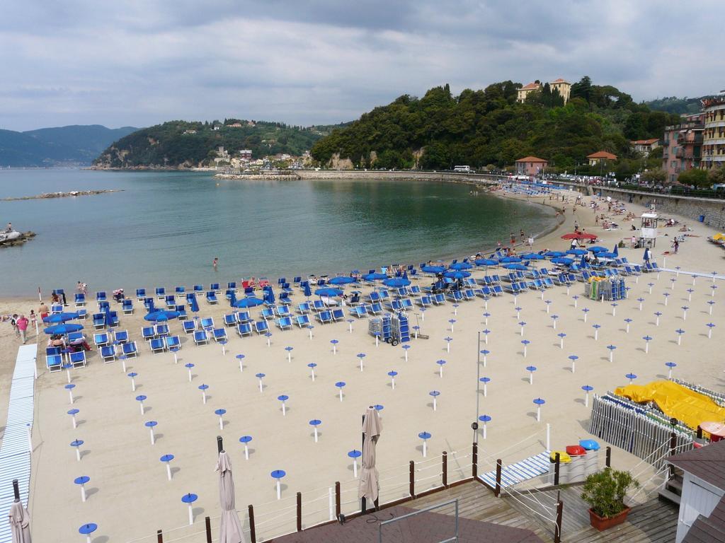 Affittacamere La Baia Di Леричи Экстерьер фото