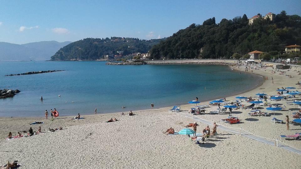 Affittacamere La Baia Di Леричи Экстерьер фото